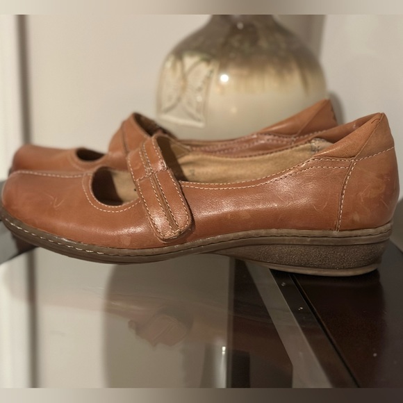 Mary Jane style Naturalizers - Picture 4 of 5